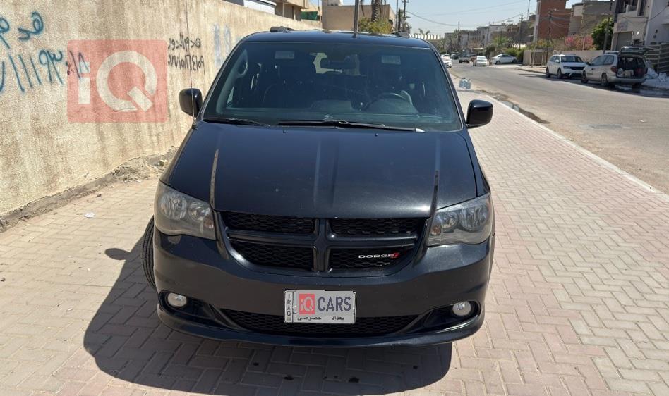 دودج جراند كارافان